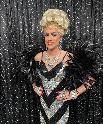 2022 Publicity Photo Drag Queen Miss Dot Com