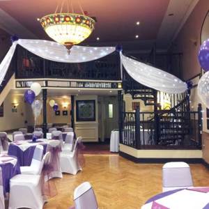 Bow Jangles Balloons & Chair Covers