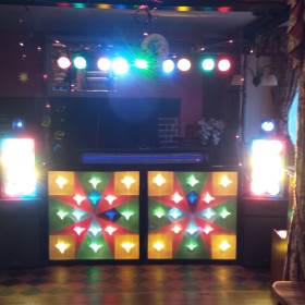 Small 80s Roadshow