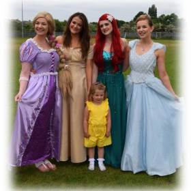 4 Princesses Together