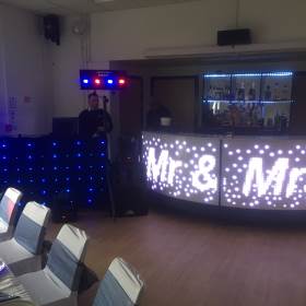Led Mobile Bar / Mr & Mrs