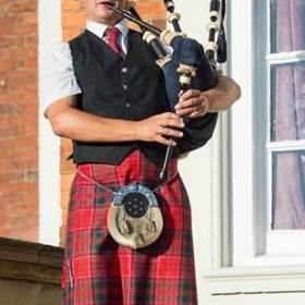 Malcolm Smith- Scottish Bagpiper