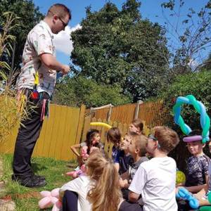 Mr Twists the Balloon Twister