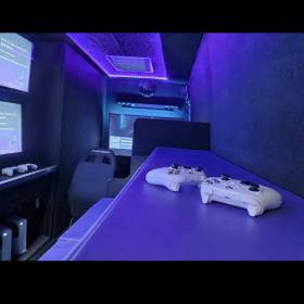 Playerzone party van