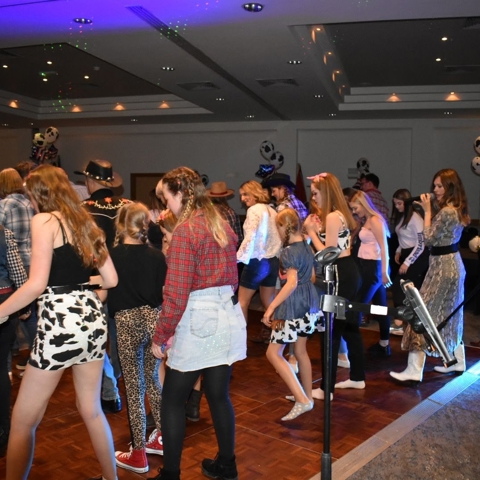 Line dance calling
